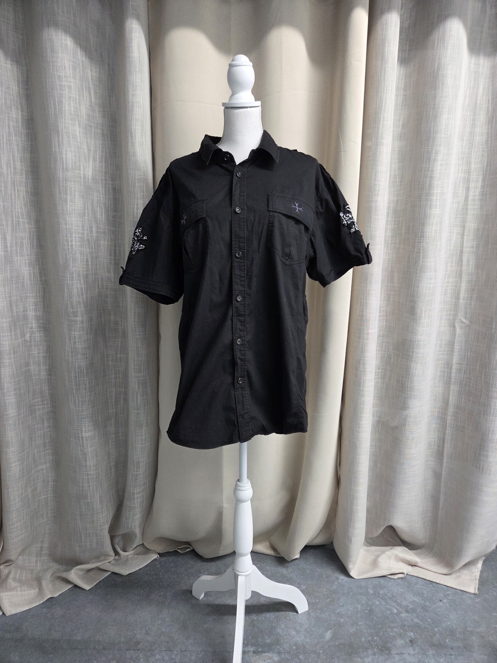 Archaic Black Short-Sleeve Button-Down Shirt with Sleeve Embroidery Size 2XL